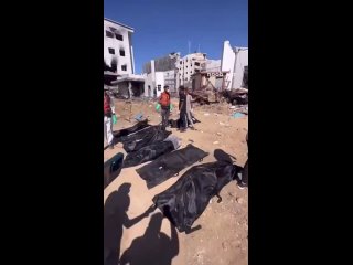 Une nouvelle fosse commune de 62 corps  t dcouverte  lhpital Al-Shifa, dont des femmes et des enfants.