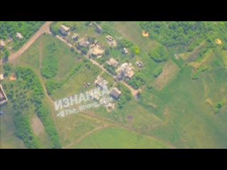 During a flight over the LBS towards Kupyansk-Swatovsk, Russian drone operators identified an enemy mortar position in the villa