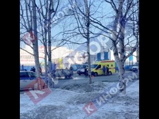 Сегодня рано утром на улице Кукуевицкого 59-летний водитель Лады влетел в трубу.