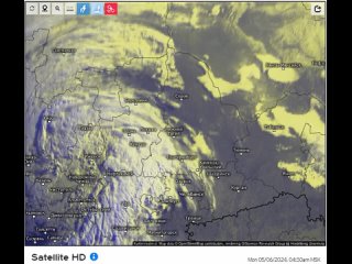 Анимация облачности, демонстрирующая движение циклона по территории Среднего Урала. ()