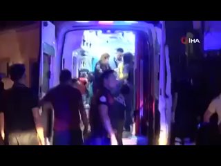 Работают турецкие стражи порядка. Перестрелка между полицейскими в турецком полицейском участке. Двое полицейских погибли, 8 ран