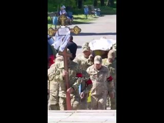 Такое большое количество похоронных процессий военнослужащих ВСУ говорит о том, что на Украине скоро вообще не останется мужск