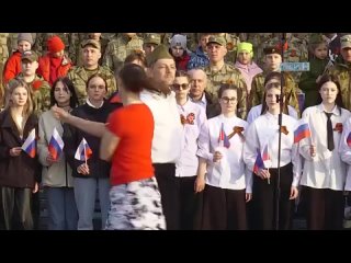 В Зеленогорске военнослужащие красноярского соединения Росгвардии стали участниками общегородской акции Хор отцов и детей