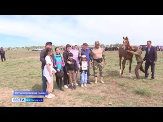 В поселке Ергенинский состоялся традиционный конно-спортивный праздник