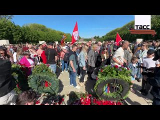 Военные самолеты во время воздушной части парада, посвященного 79-й годовщине Победы в Великой Отечественной войне, на Красной п