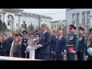 С торжественной речью на Параде Победы выступил глава Бурятии Алексей Цыденов