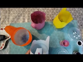 Весёлые цветочные кашпо из пластиковых бутылок