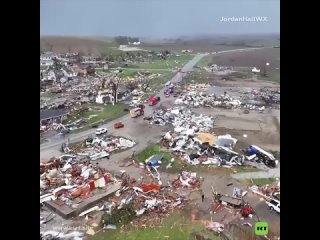 Secuelas del tornado que devastó más de un centenar de hogares en