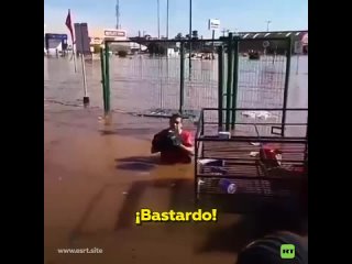 Polica frustra intento de robo durante las inundaciones en ciudad brasilea