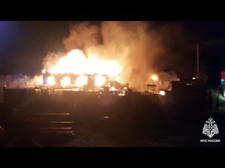 В 23:26  поступило сообщение о пожаре в доме по адресу: Тверская область, Осташковский ГО, деревня Покровское