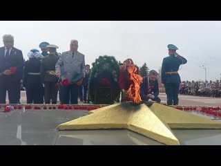 Мемориал Боевой и трудовой славы забайкальцев собрал рекордное количество гостей и участвующих. Около пяти тысяч человек сегодня