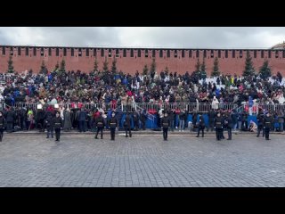 Что видят во время Парада на трибуне у кремлевской стены. Эксклюзив ЗАН