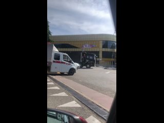 КАКАШКОВАЯ💩 АВАРИЯ в Лазаревском  В Лазаревском грузовик сам на себя перевернул гору навоза.  На ул Лазарева, возле... (видео)