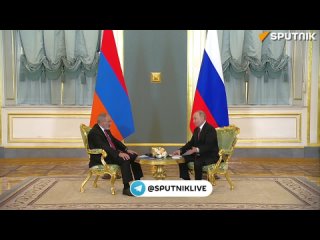 Путин и Пашинян проводят двусторонние переговоры