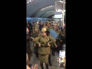 Атмосфера в метрополитене Ташкента.