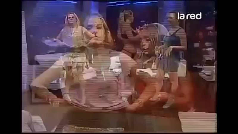 Девушка в прямом эфире раздевается, Italian Hot Tv