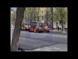 В Ярославле начали укладывать асфальт на улице Свободы
