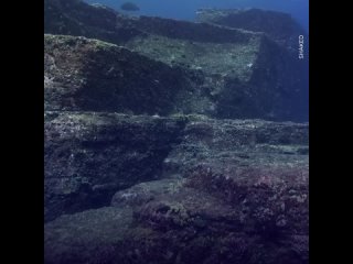 Странный древний город был обнаружен под водой в Японии.   Учёные до сих пор не могут понять, кто его построил и зачем.... (видео)