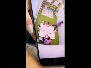 🔥 Аня Ищук и Дима впервые отвели Тима в детский сад.   Сначала ребёнок будет ходить в сад всего на час-два, чтобы... (видео)