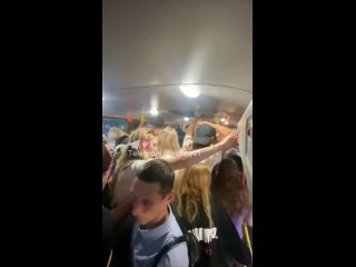 «Просто посмотрите это видео и скажите мне, по какой причине подняли стоимость проезда в транспорте? Платить мы стали... (видео)