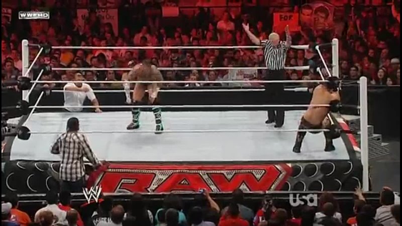 WWE Monday Night RAW SuperShow  (545TV)