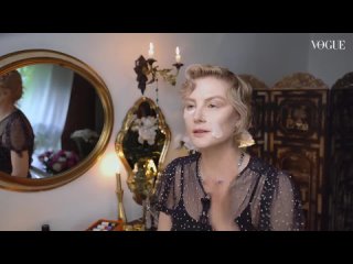 Рената Литвинова показывает свой уход и вечерний макияж с акцентом на губы | Vogue Россия