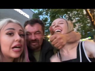 🤡 Фрик блогерша Фрося назвала семь причин, почему она не даст парню. Хотя ей нравится общаться с людьми, ведущими... (видео)