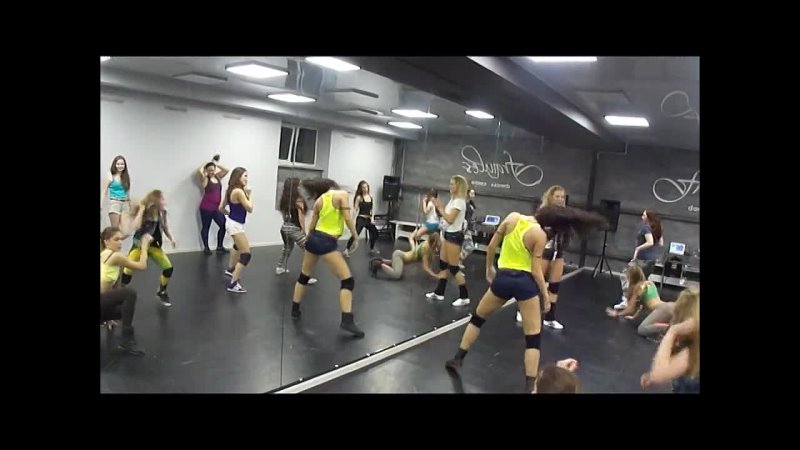 BOOTY SHAKE from ICE CREAM crew in da Fraules dance centre