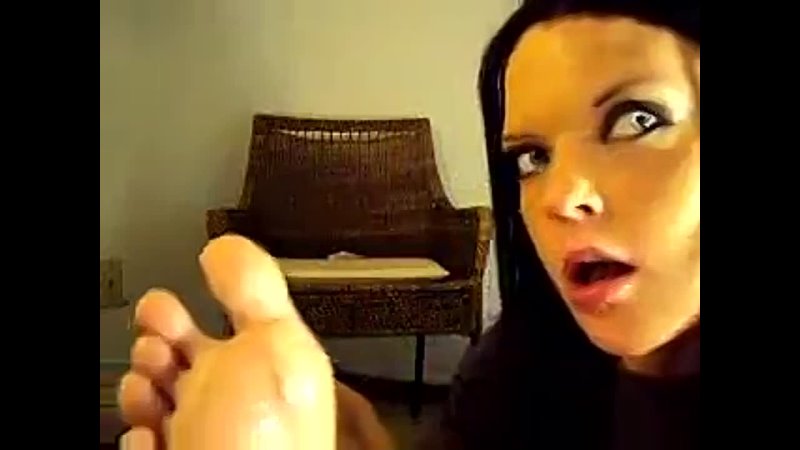 Foot licking solo девочка мастурбирует webcam