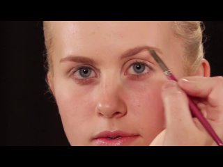Emma Stone, Gwen Stacy in The Amazing Spider-Man - Makeup Tutorial by Robert Jones