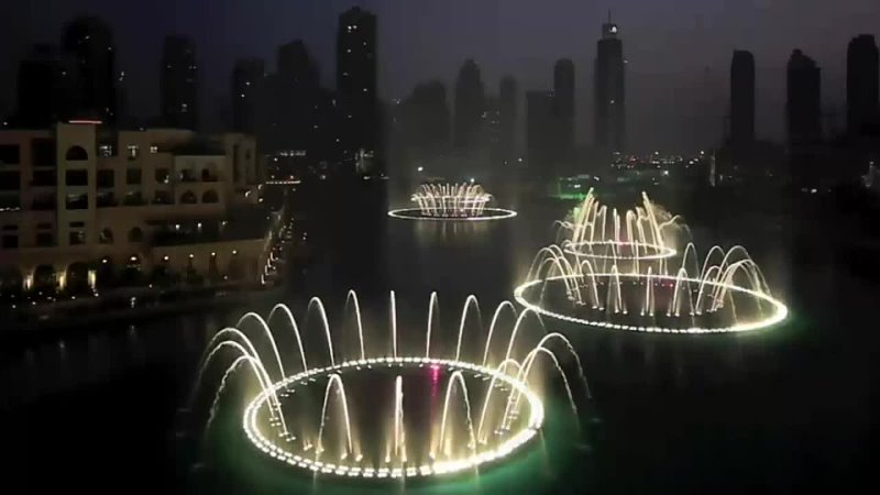 Песня я не жить в дубае. Поющие фонтаны в Дубае. Поющие фонтаны Ереван. Дубай Поющие фонтаны вид сверху.