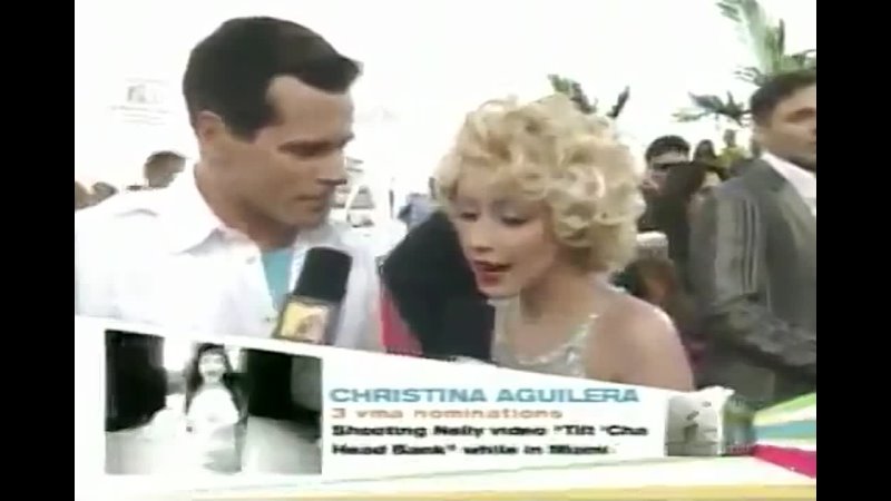 Christina Aguilera - Red Carpet Interview  Video Music Awards (VMA 2004)