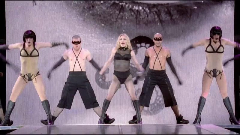 Madonna - Vogue [Sticky and Sweet Tour 2009]