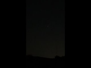 Неопознанный объект прямо сейчас падает над Ставрополем.   Множество очевидцев засняли неопознанный объект, который как... (видео)