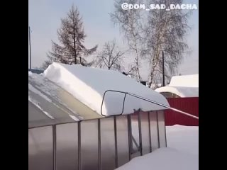 Как чистить снег с крыши