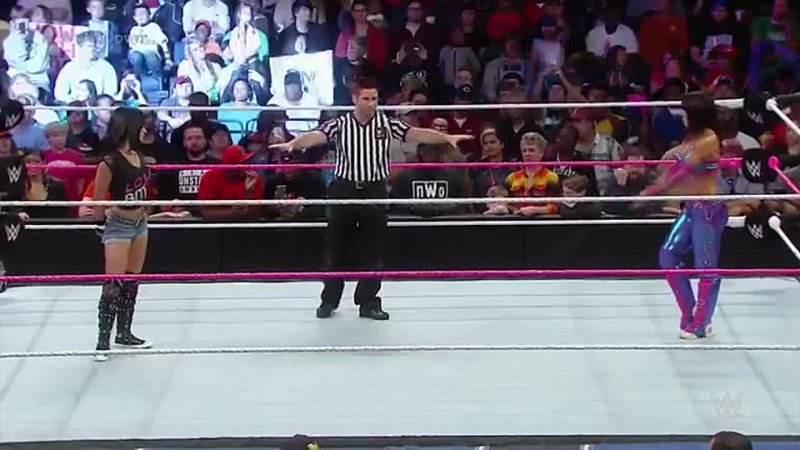 ( OGOAJ) Smack Down: AJ Lee vs. Layla El. 17 October,