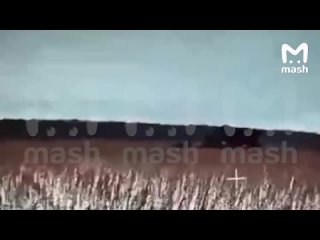 ВС РФ отбивают мощную контратаку ВСУ в Курской области. Украинцы задействовали минимум 500 военных.    По информации... (видео)