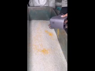 Процесс производства пластиковых совков. (видео)