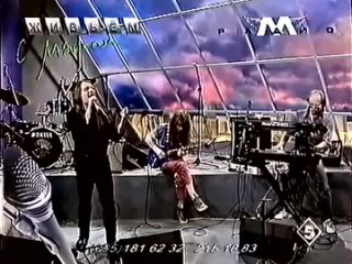 Сегодня день рождения празднует легендарный Noddy Holder - вокалист группы Slade!  Нодди оказал большое влияние на... (видео)