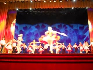 Русский народный танец, в исполнении ансамбля