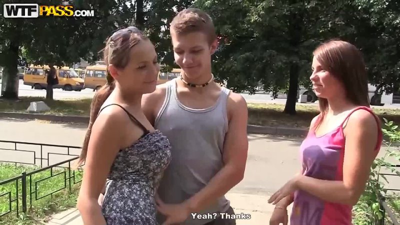 Две красивые русские бляди дают уроки пикапа на улицах москвы соблазнили молодого самца и трахнули в лесу russian porno porn