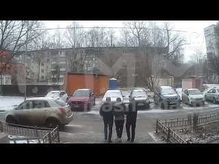 Задержание племянника Екатерины Варнавы в подмосковных Мытищах. Оперативники вывели Георгия из подъезда пенсионерки... (видео)