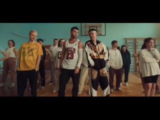 Танцуй,пока молодой Мюзикл с участием Gayazovs Brothers.mp4