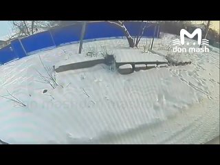 В Цимлянске 12-летняя девочка попала под колёса автомобиля «Чанган» на улице Свердлова. Она переходила дорогу в... (видео)