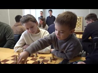 ♟Гроссмейстер Сергей Карякин принял участие в торжественном открытии шахматного клуба в Донецке    Глава ДНР вместе с... (видео)