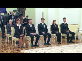 Молодым ученым респект, не останавливаться на достигнутом и идти вперед к новым целям и успехам, все-таки и свой вклад... - Филипп Семенов