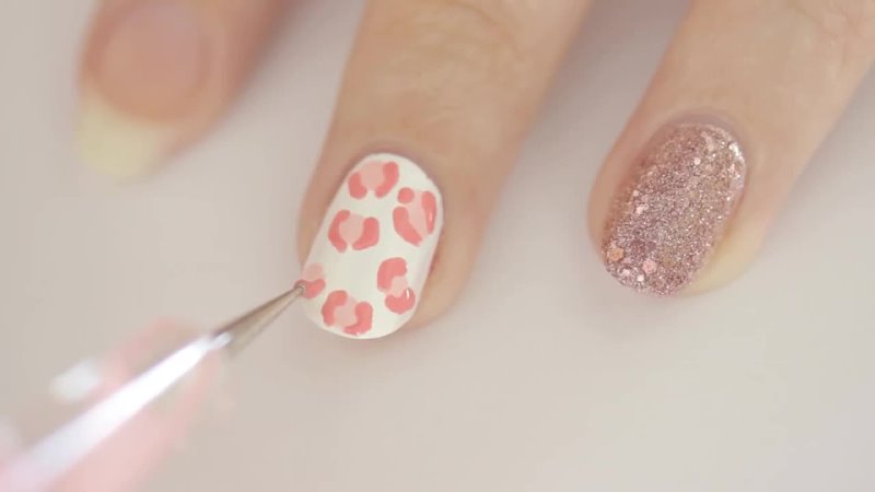 Nail Art- Pretty In Pink