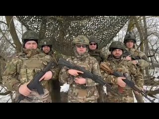 В этот нежный праздник бойцы группировки войск «Север» прямо с передовой поздравляют прекрасных дам с 8 марта –... (видео)