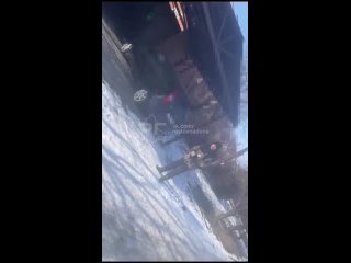В Таганроге появились школьники, которые разрушают чужие автомобили ради лайков    Все свои похождения они снимали на... (видео)