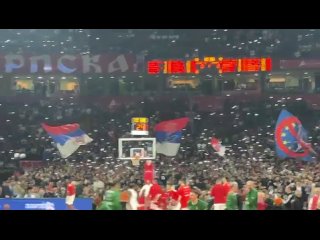 🇷🇸❤🇷🇺 Спели «Катюшу», «Знаешь ли ты» и развернули российские флаги    Сербские фанаты «Црвены Звезды» развернули... (видео)